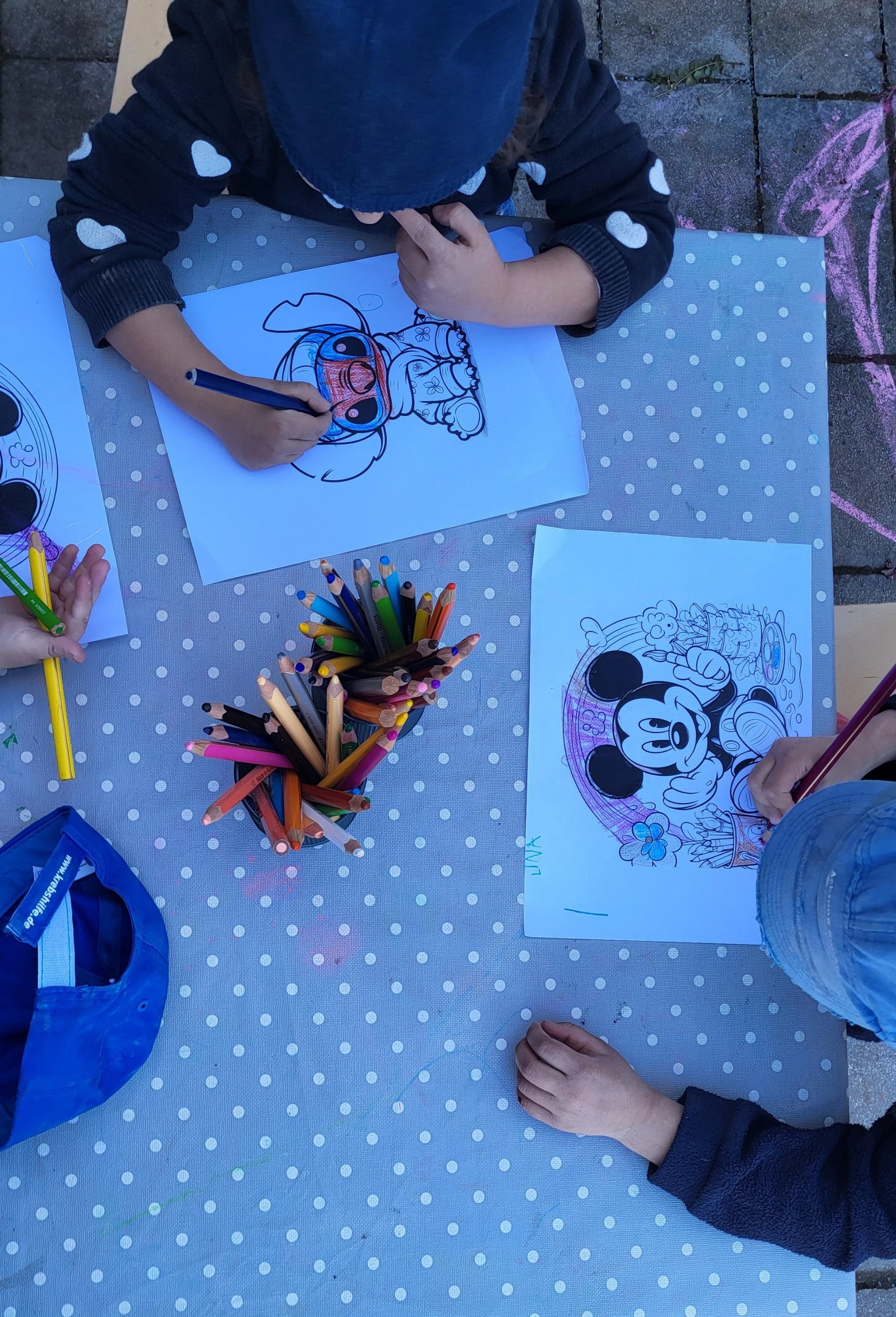 Disney - Ausmalbilder im Garten